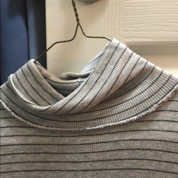 Anthropology turtle neck top - Picture 2 of 2